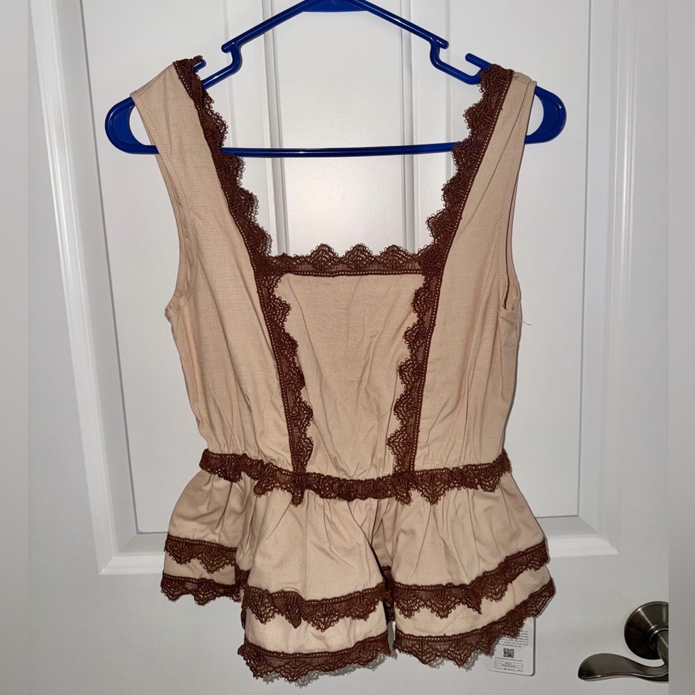 NWT Tan Top with Brown Lace Trim Size XS